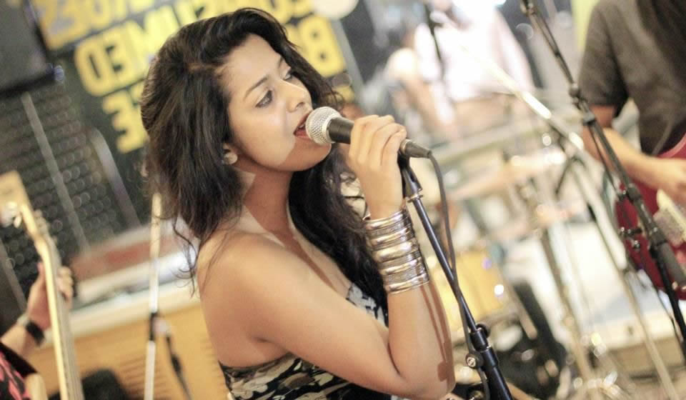 top bollywood singer bengaluru