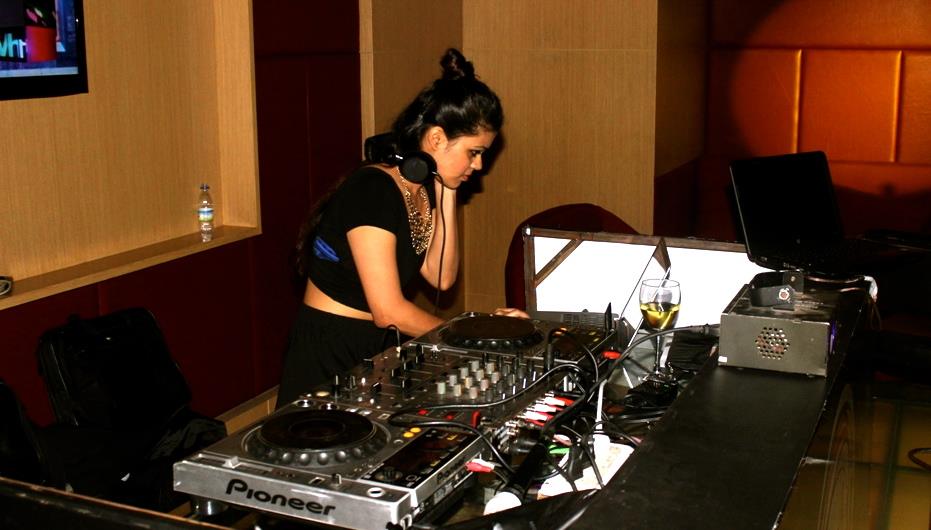 female disco jockey bengaluru