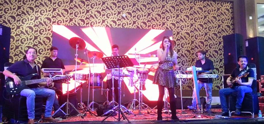 famous jazz singer bengaluru